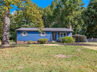 4 Sharon Dr, Thomasville, NC 27360