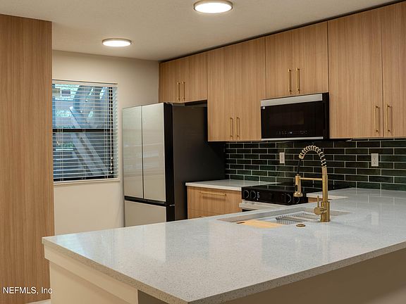 3rd image of 1604 ARCADIA Drive #313