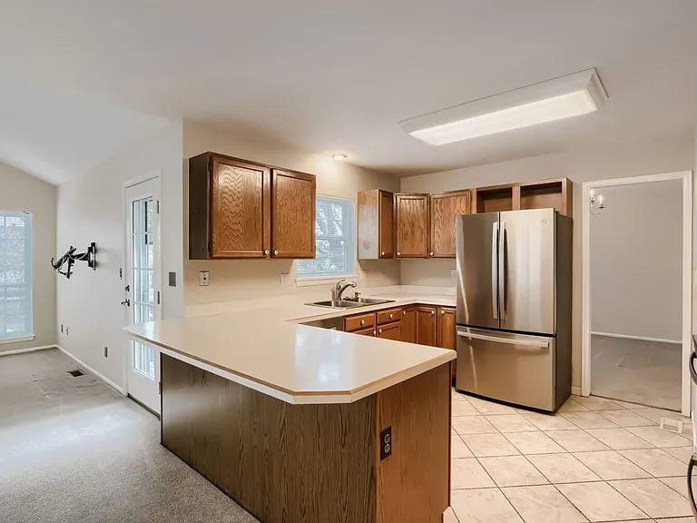 5648 S Iris Way — Photo 3