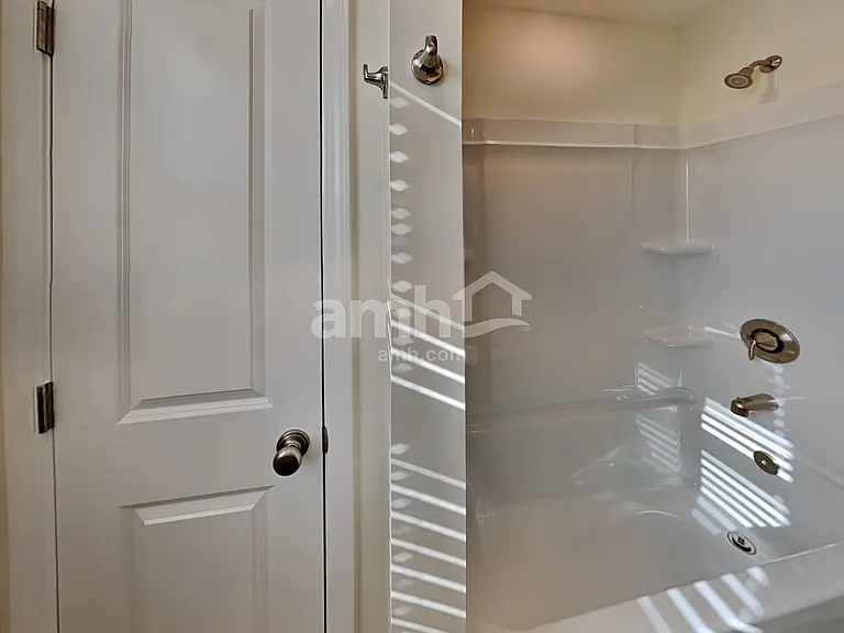 5327 Trust Dr — Photo 19