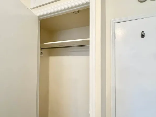 320 East 59th Street image 5 of 13