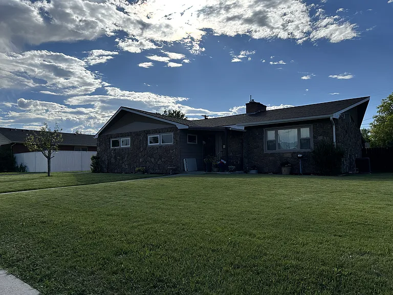 325 S Arizona St — Photo 1