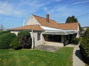2nd image of 227 W Cross Ave