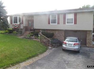 3201 Schoolhouse Rd, Dover, PA 17315