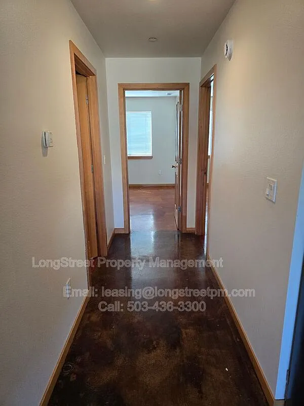 5 bed, 5.0 bath, 1819 sqft, $3,495 — Photo 4