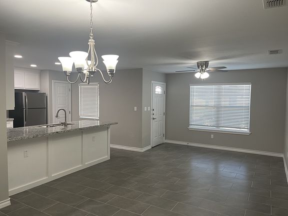 5th image of 103 Olive St APT A
