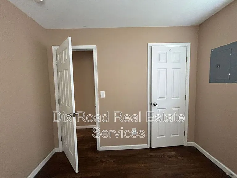 601 Brelsford Ave — Photo 18