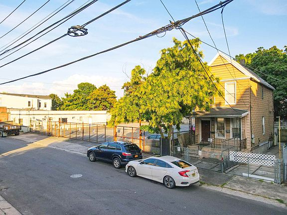 5th image of 64-66 Sackett St #68