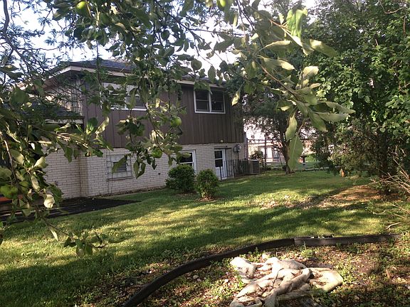 4th image of 1224 E 166th Pl