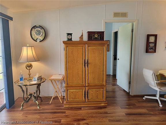 4th image of 1652 Sunny Pines Dr