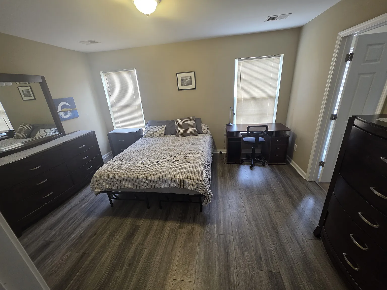 2510 Stadium Dr — Photo 3