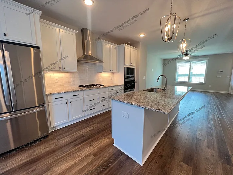 445 Rally Point Pl — Photo 14