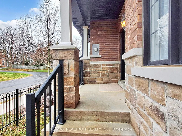 7 Zenyatta Ln — Photo 6