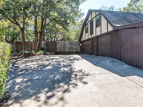 3rd image of 130 Creekside Dr