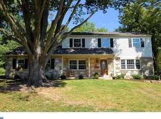 1676 Limerick Ln, Dresher, PA 19025