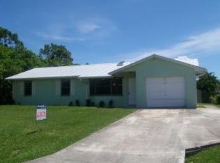 5404 Seagrape Dr, Fort Pierce, FL 34982