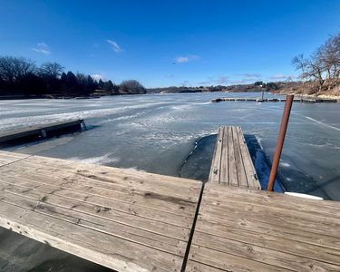 9A32 Pine Ct, Apple River, IL, 61001