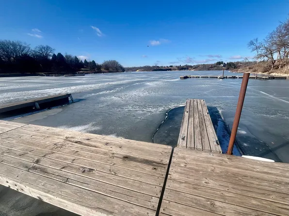 9A32 Pine Ct, Apple River, IL 61001