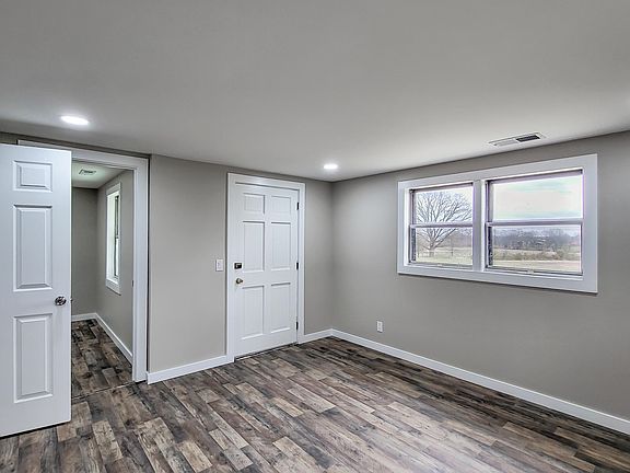 3rd image of 433 County Road 53