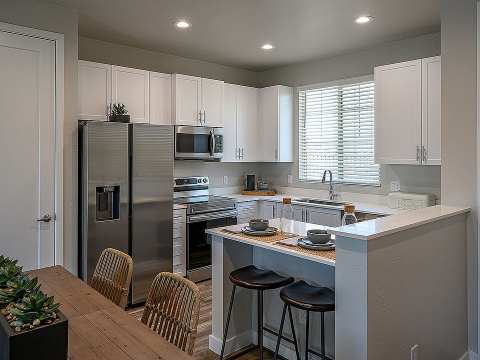 24-012-33 THE EMPIRE GROUP (Village at the BLVD) 2 bedroom model kitchen
