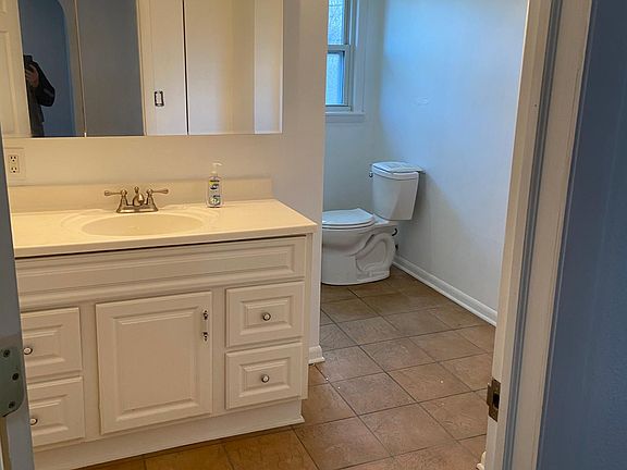 3rd image of 38 Weidner Ln