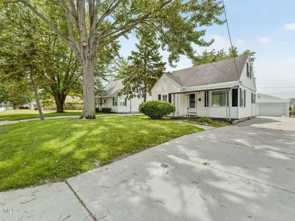 407 Grove St, Walbridge, OH 43465