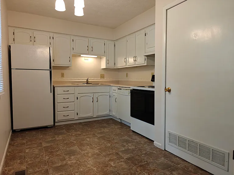 3711 N 250 W — Photo 5