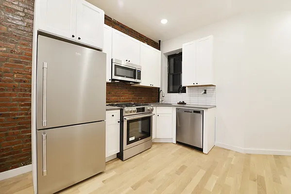 Rented by Corcoran | media 12