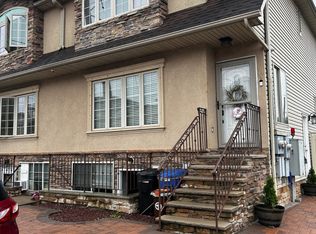 98 Crabtree Ave, Staten Island, NY 10309