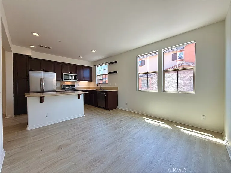 606 Asbury — Photo 12