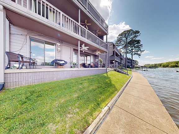 4th image of 200-M Hamilton Oaks Dr #Hot