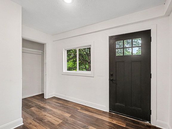 5th image of 139 Rittenhouse Ave W