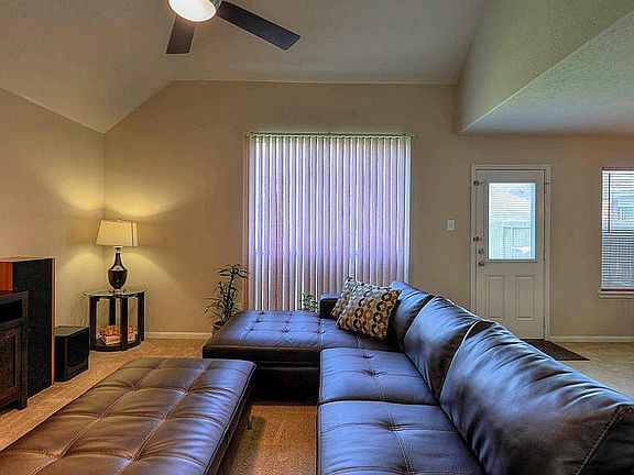 5th image of 6814 Brushmeade Ln