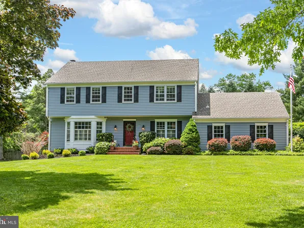 104 Murphy Dr, Pennington, NJ 08534