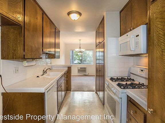 4th image of 3336 Tilden Ave #104