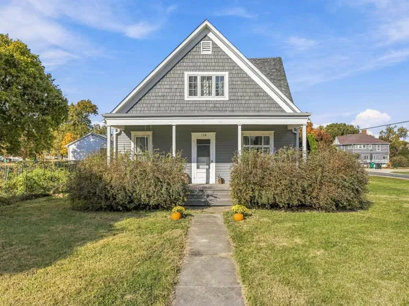 108 E Van Buren St, Philo, IL 61864