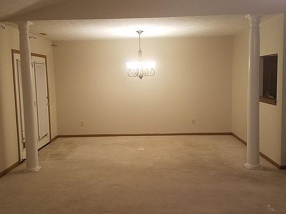 5th image of 1384 Evergreen Dr