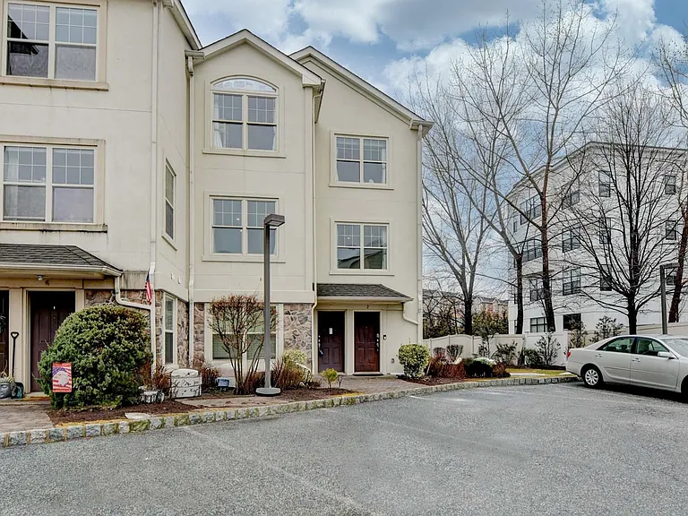 1625 Paterson Plank Rd #2 — Photo 42