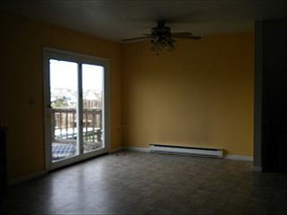 4th image of 1636 N 8th Ave