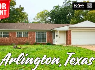 1018 E Mitchell St, Arlington, TX 76010