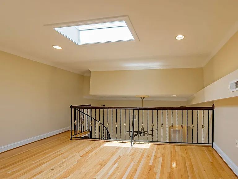 45 R St NW #2 — Photo 19