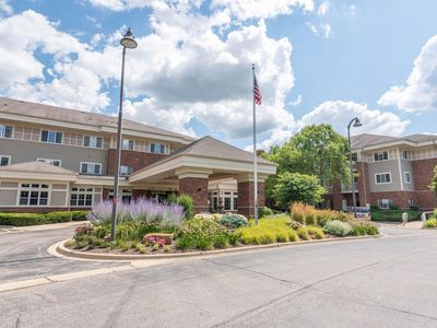 801 N McLean Blvd APT 122, Elgin, IL, 60123