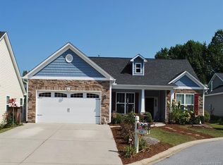 131 Creekwalk Ln, Hendersonville, NC 28792