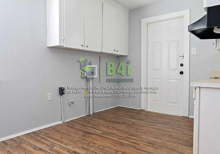 163 Munson Dr — Photo 4