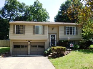 1484 Raccoon Dr NE, Warren, OH 44484