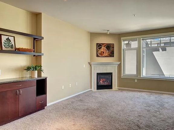 3rd image of 109 2nd St S APT 523
