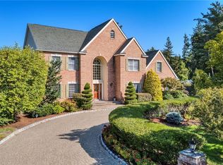 4 Birdie Dr, Montebello, NY 10901