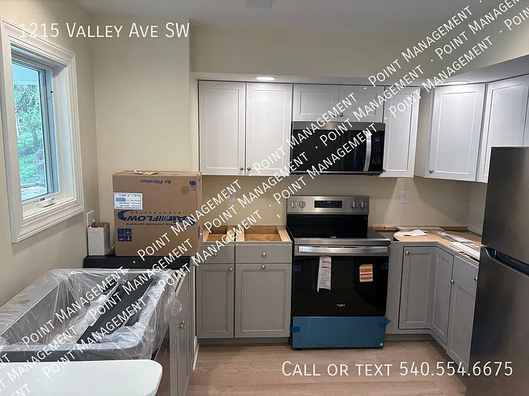 1215 Valley Ave SW — Photo 4