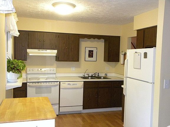 2nd image of 273 White Swan Ct