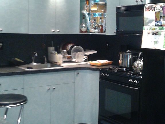 3rd image of 2372 Burnett St #1A